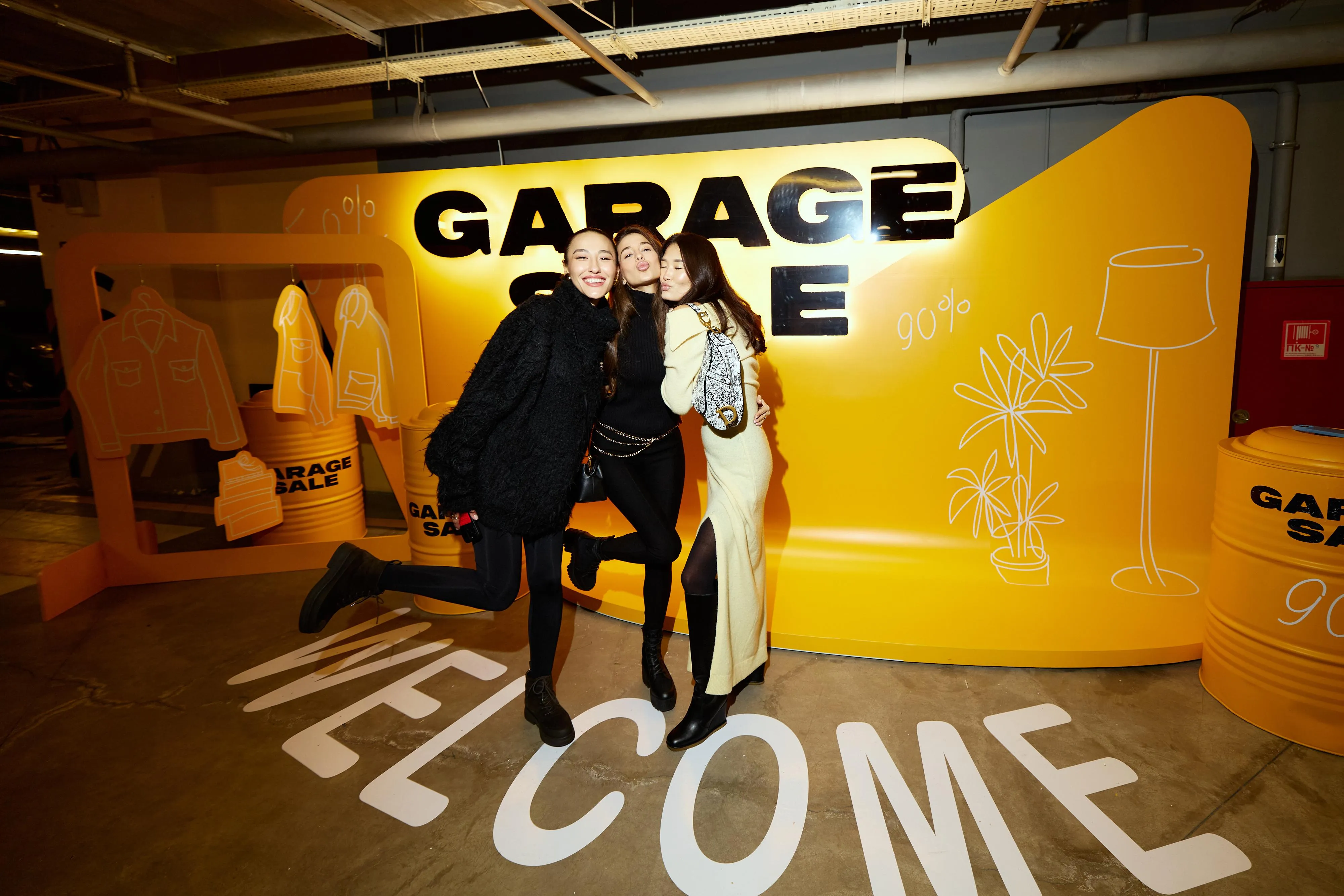 Garage Sale в Esentai Mall