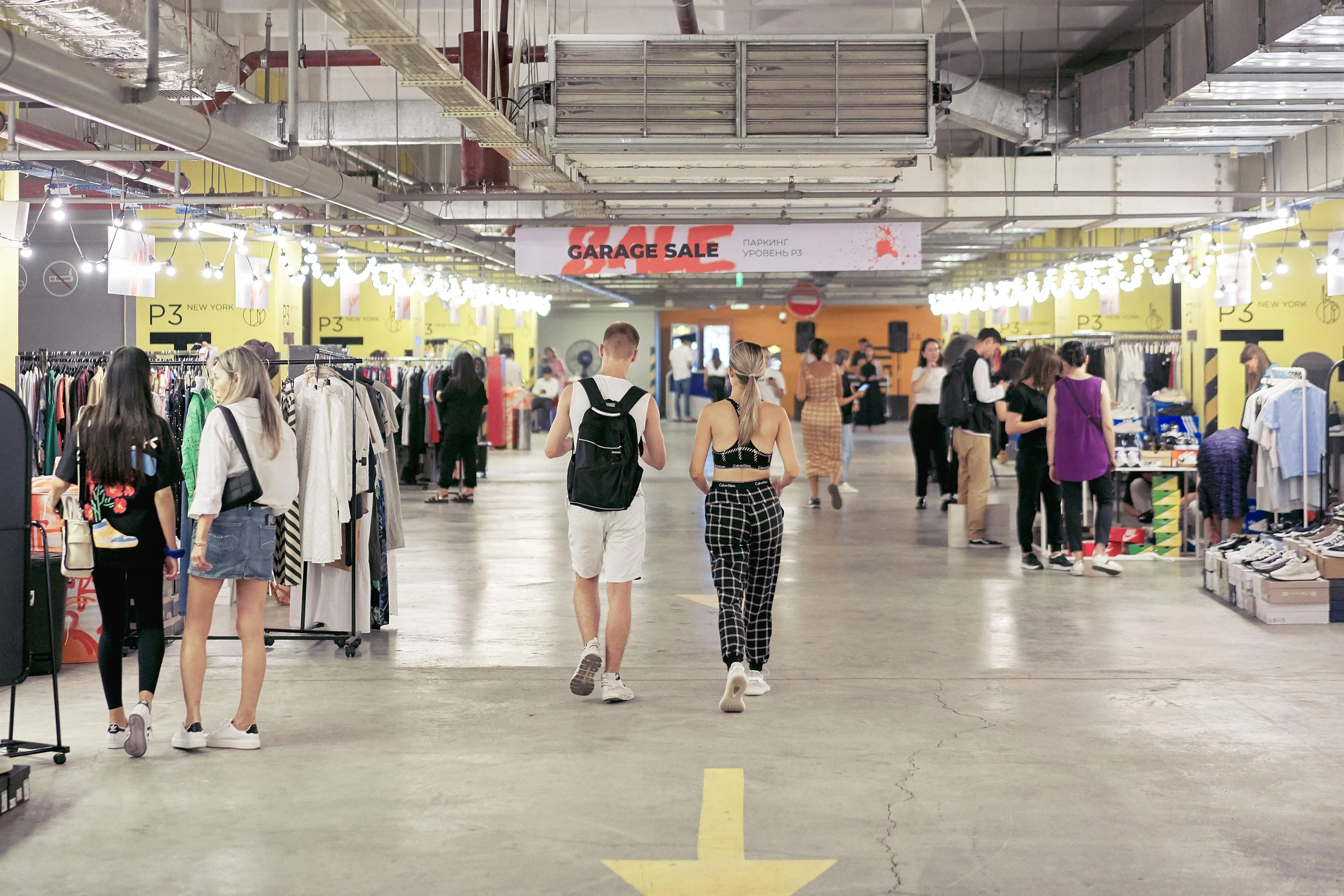 Летний Garage Sale в Esentai Mall