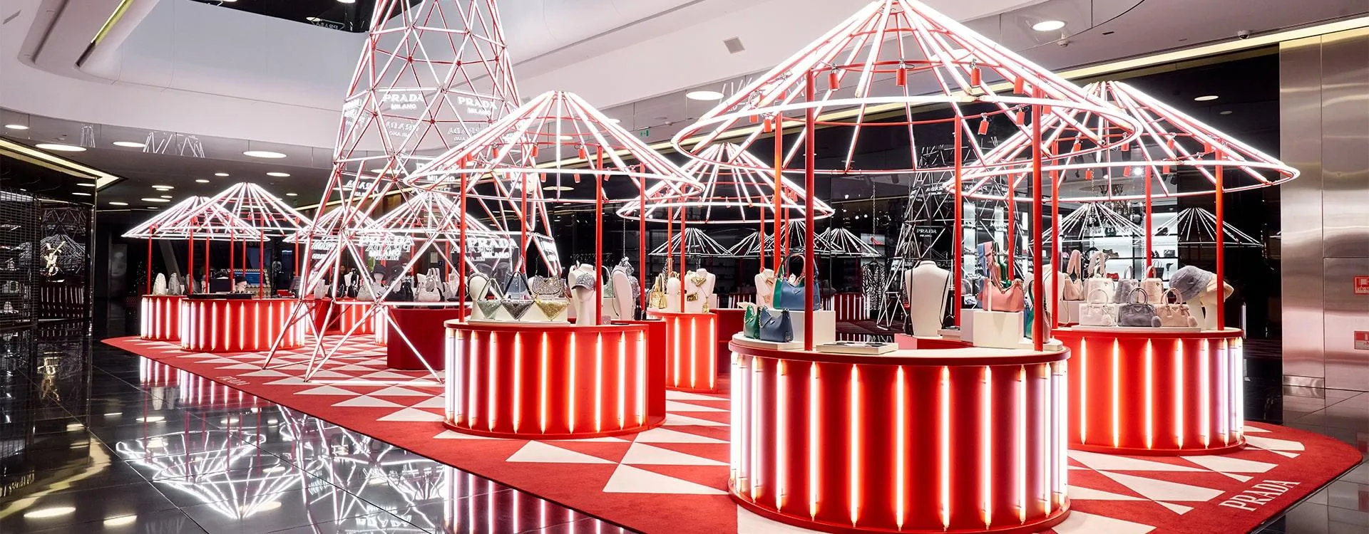 Открытие pop-up магазина Prada Holiday в Esentai Mall