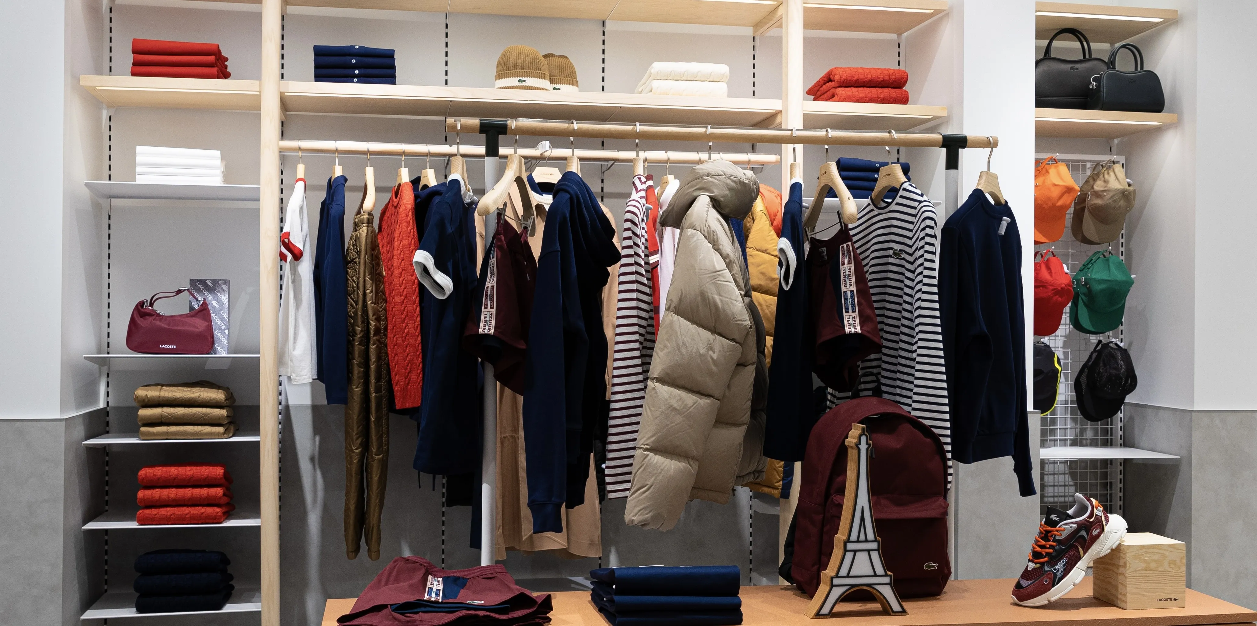 Lacoste в Esentai Mall 3