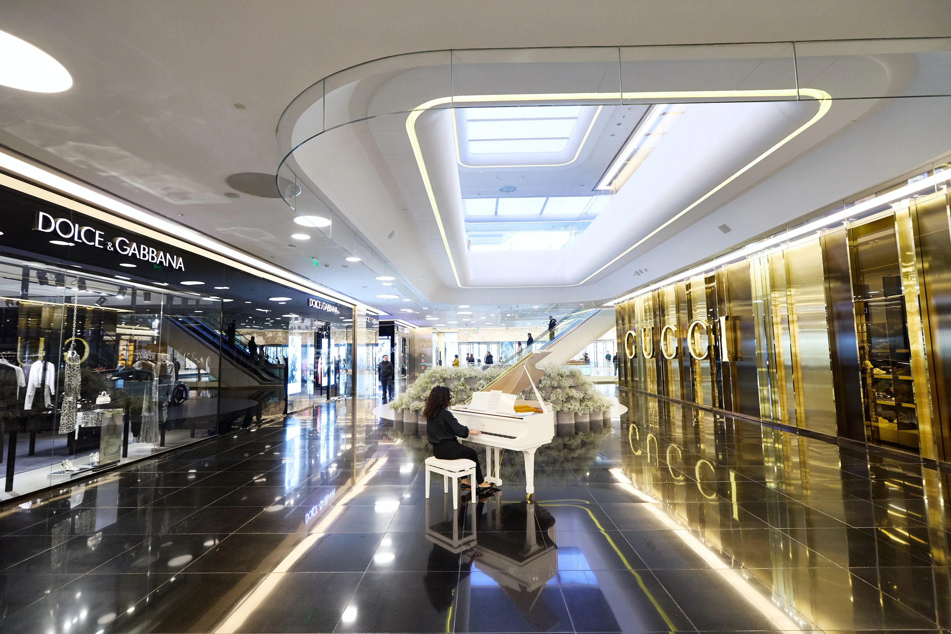Весеннее настроение в Esentai Mall 6