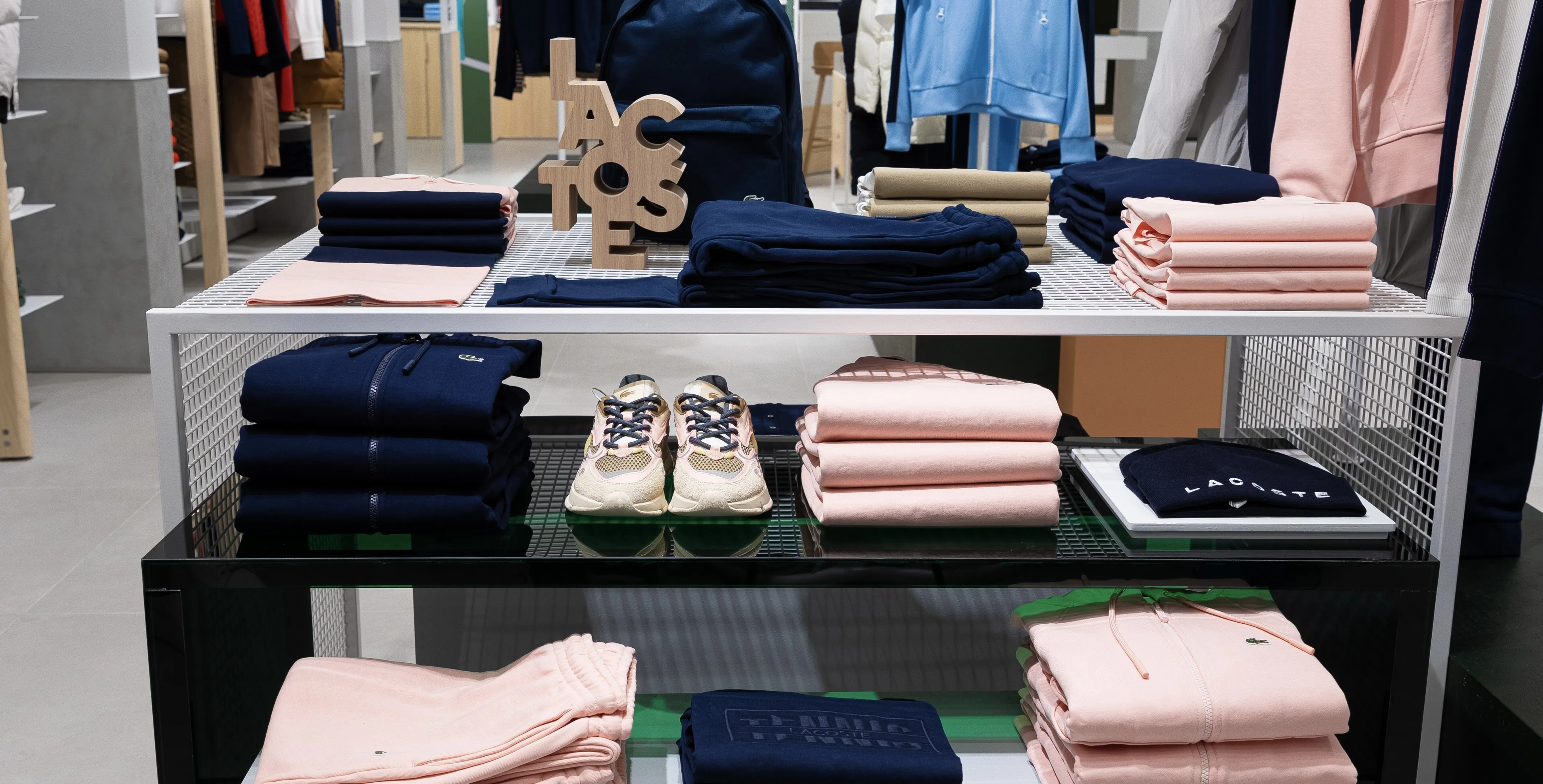 Lacoste в Esentai Mall 5
