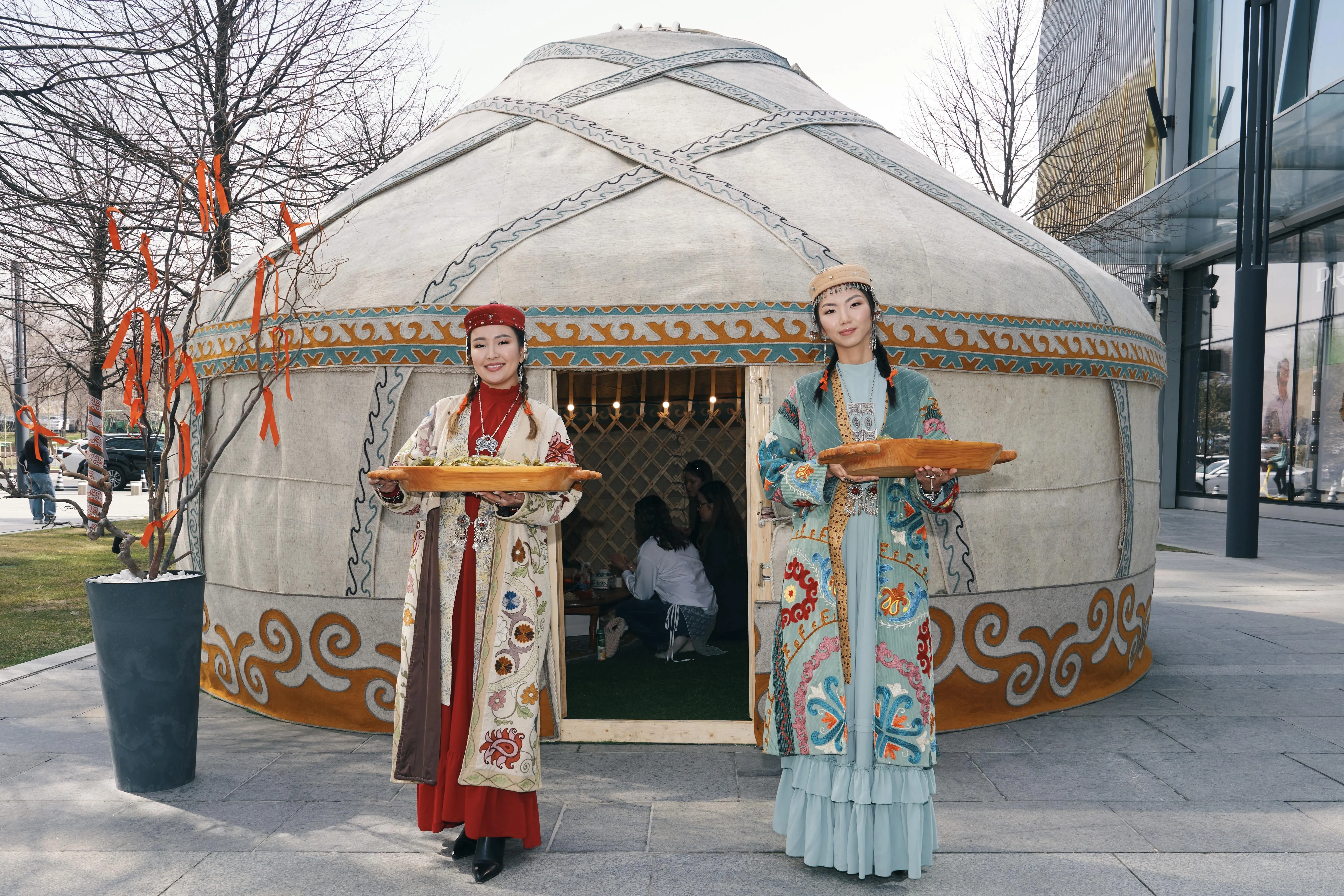 Nauryz at Esentai Mall: traditions, art, and the music of spring