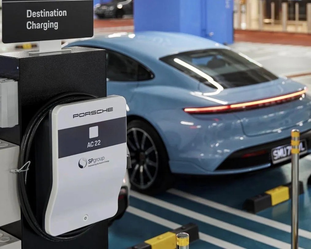 Зарядная станция Porsche 