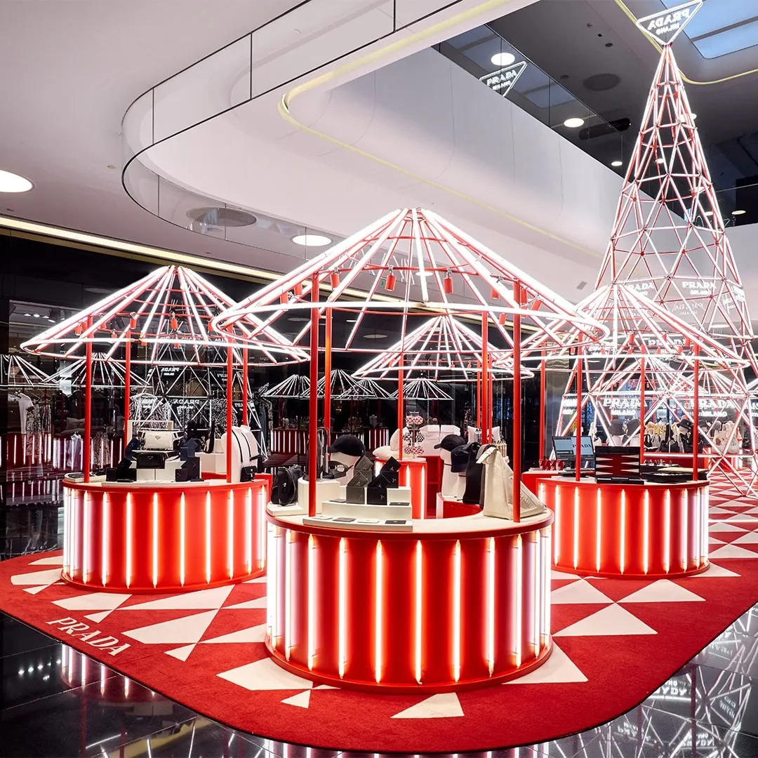 Открытие pop-up магазина Prada Holiday в Esentai Mall 1