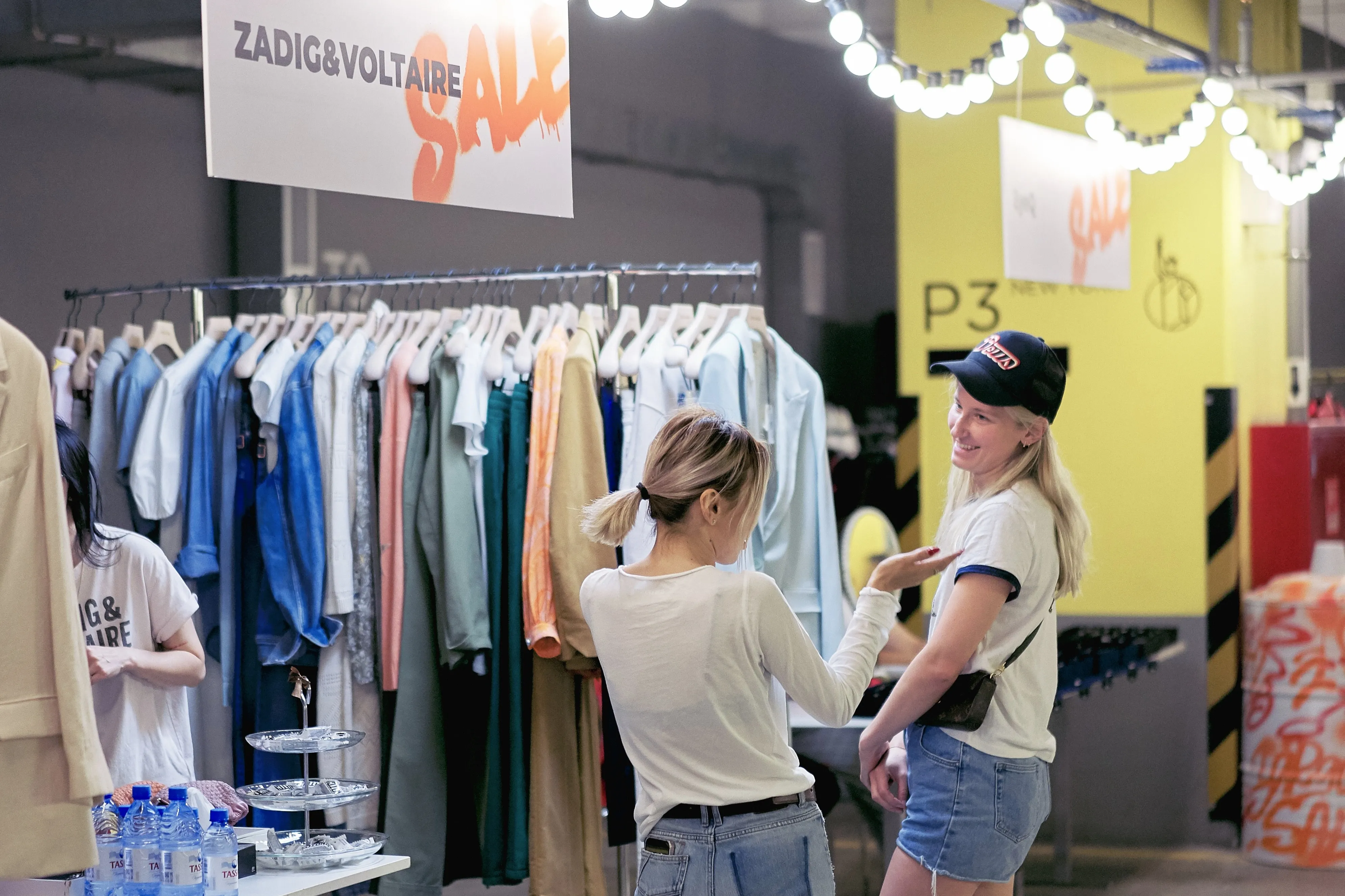 Летний Garage Sale в Esentai Mall 1